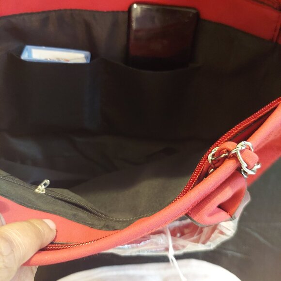 Red Canvas Tote Shoulder Bag w Gold Accented  Chain Straps - Picture 4 of 8